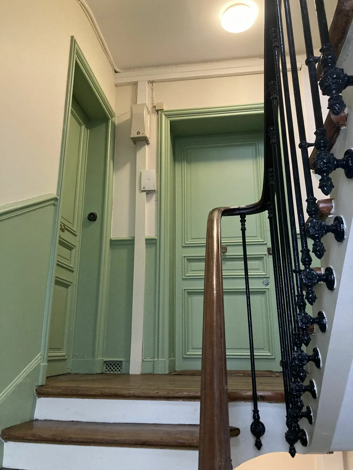 Rénovation de cage d'escalier — FRANCE FACADE, façadier en Île-de-France