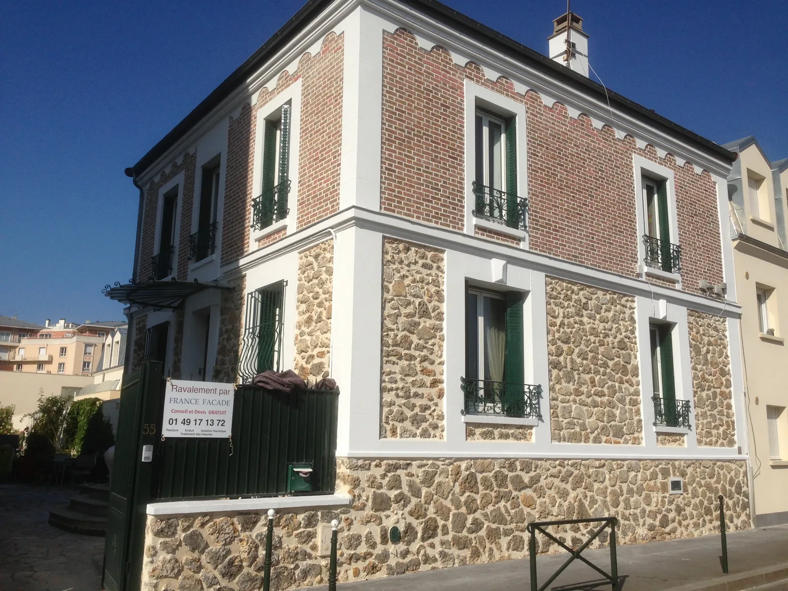 Rejointoiement pierre et brique d'une maison — Puteaux